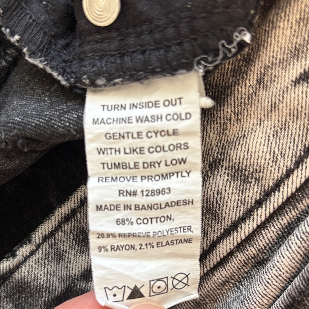 Indigo Rein Gray Distressed Jean Shorts - Picture 5 of 7